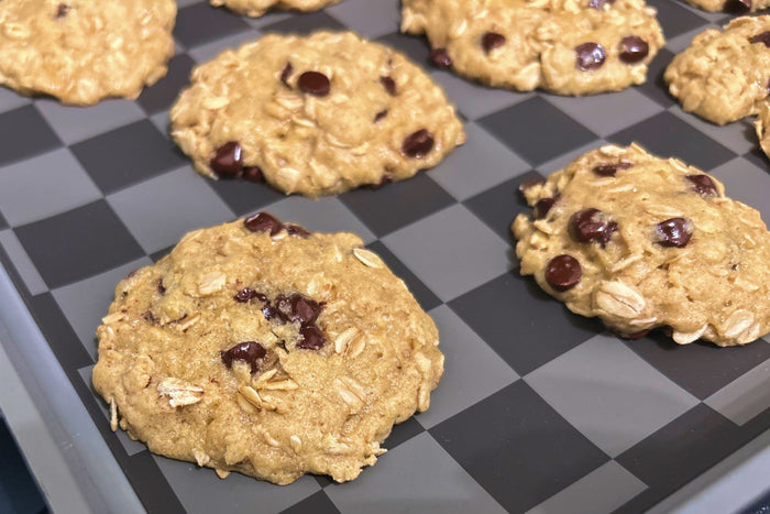 Chocolate Chip Oatmeal Cookies
